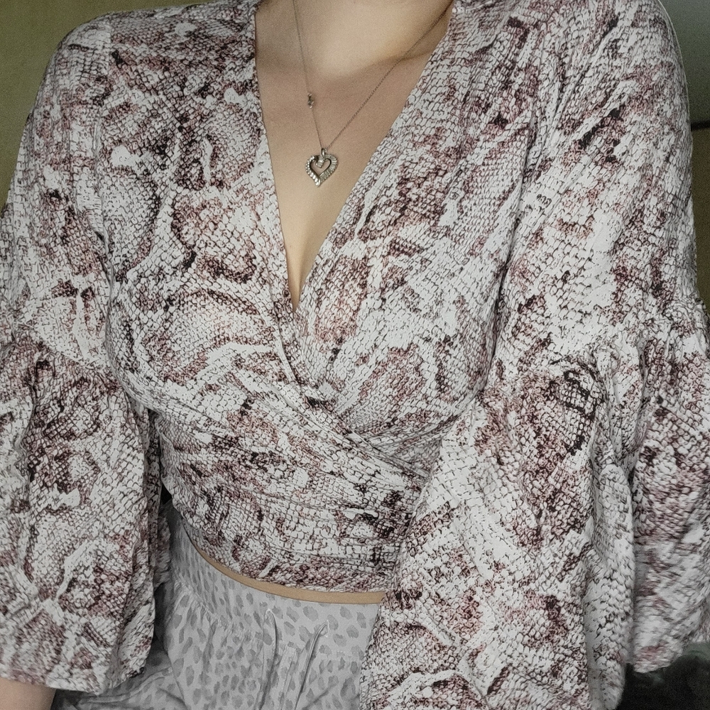 Crop top
